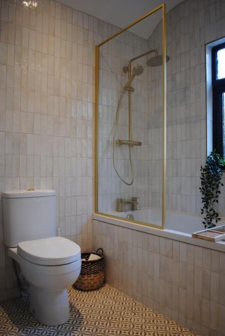 Cosy Renovated House In Warrington Villa Kültér fotó